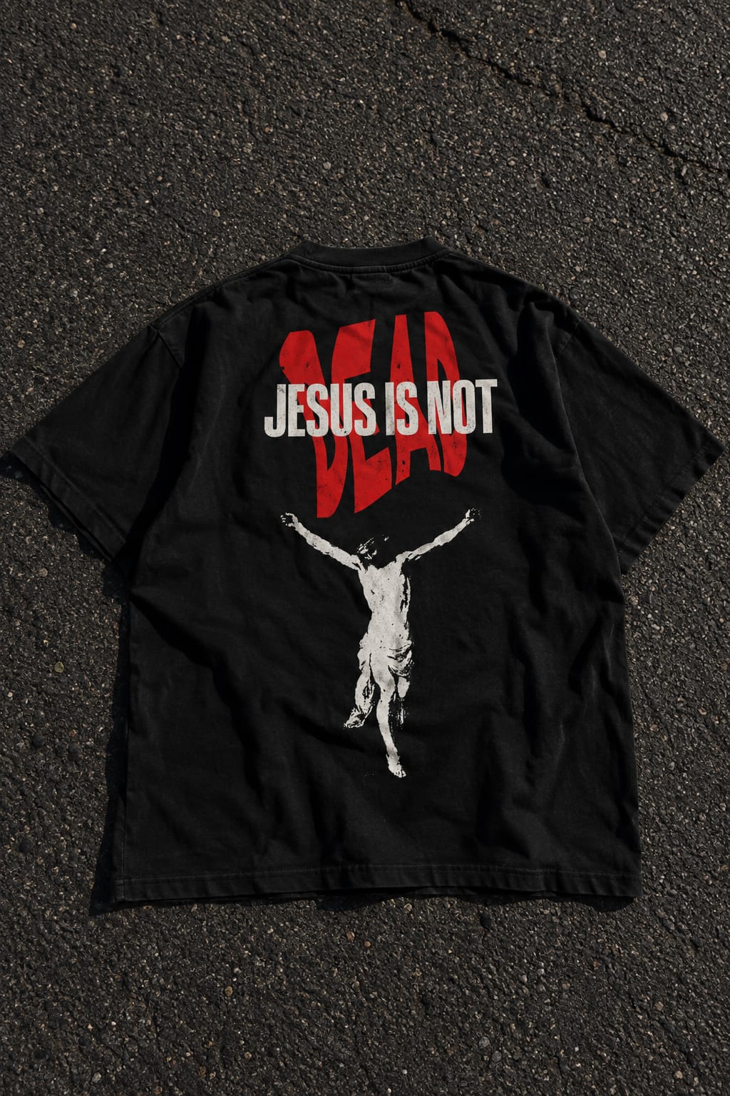 CAMISETA JESUS IS NOT DEAD